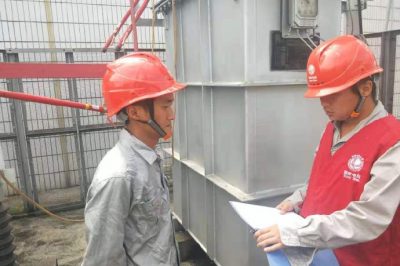 110千伏方家?guī)X變電站開展電容器支柱瓷瓶斷裂更換工作，及時消除設(shè)備缺陷，