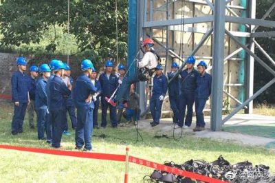 藍田縣供電公司參加電網(wǎng)公司專項應急技能培訓