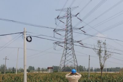 500千伏艾姚、艾湖線開展保電特巡工作