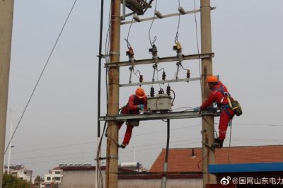 勝坨供電所開展6千伏巴家集支線線路升壓工作