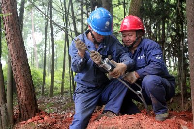 機(jī)場(chǎng)快速通道連接線電力遷改工程完工