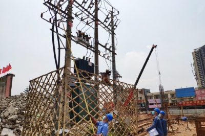 惠陽區(qū)淡水街道白云路正進(jìn)行城市道路改擴(kuò)建作業(yè)