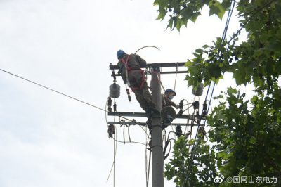 更換絕緣導(dǎo)線，安裝智能開(kāi)關(guān)和斷路器