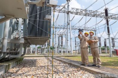 灘張中心供電所培訓青工，提高技能促進服務水平