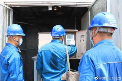 國網(wǎng)東阿縣供電公司重點(diǎn)巡視配電室、開閉所配備的排水泵、發(fā)電機(jī)等設(shè)備