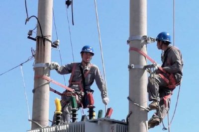 在10千伏五女店514線路更換導(dǎo)線、架設(shè)新桿