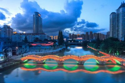 黃巖區(qū)官河古道工程的基礎(chǔ)土建、線路改接、開(kāi)關(guān)站改造等進(jìn)入收尾階段