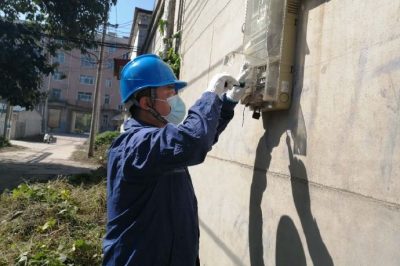 對轄區(qū)內低壓用戶，開展安全隱患排查工作