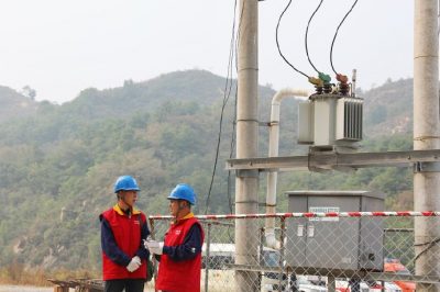 對10千伏大盤石511線路展開隱患排查
