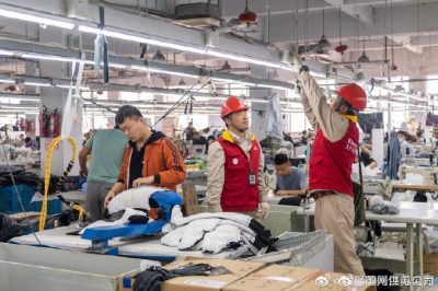 其檢查線路設(shè)備，確保訂單及時生產(chǎn)和銷售