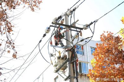 對(duì)10千伏商業(yè)線進(jìn)行綜合檢修改造升級(jí)