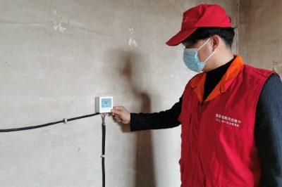 對轄區(qū)內(nèi)煤改電用戶進行走訪，檢查取暖設(shè)備