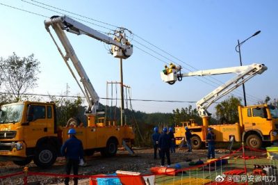 完成太湖縣35千伏城東變園區(qū)支線分段1332開(kāi)關(guān)帶電更換工作