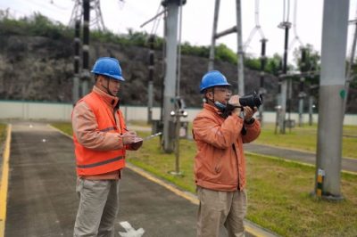 龍王山變?yōu)?月份待檢修設備進行紅外精確測溫試驗