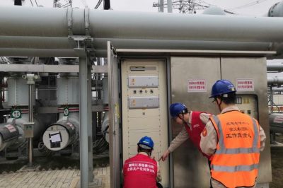 500千伏青洋變開展保護(hù)首檢工作