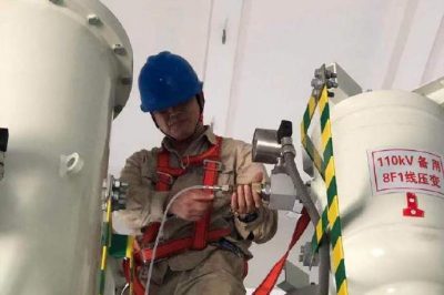 芙蓉變開展GIS設(shè)備SF6氣體微水檢測(cè)